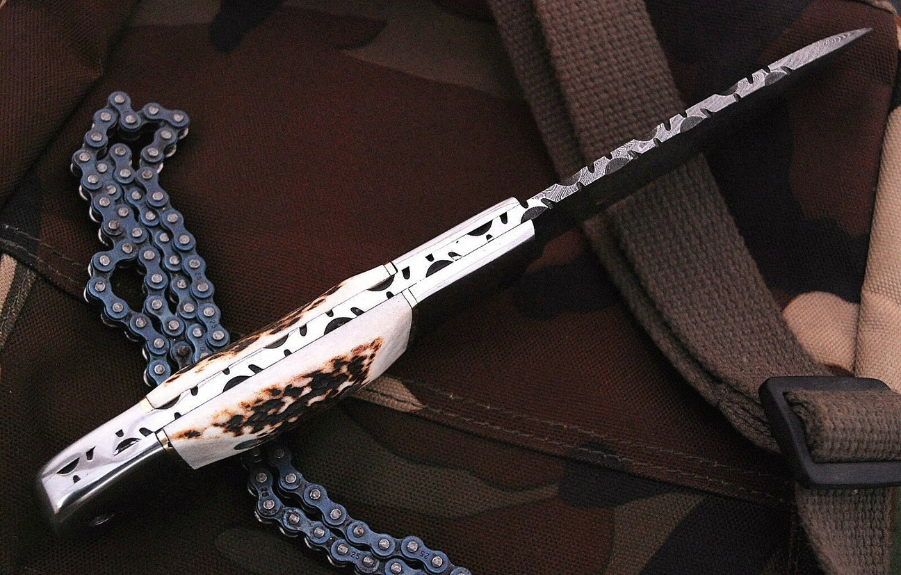 CUSTOM HANDMADE DAMASCUS STEEL HUNTING KNIFE HANDLE STAG HORN